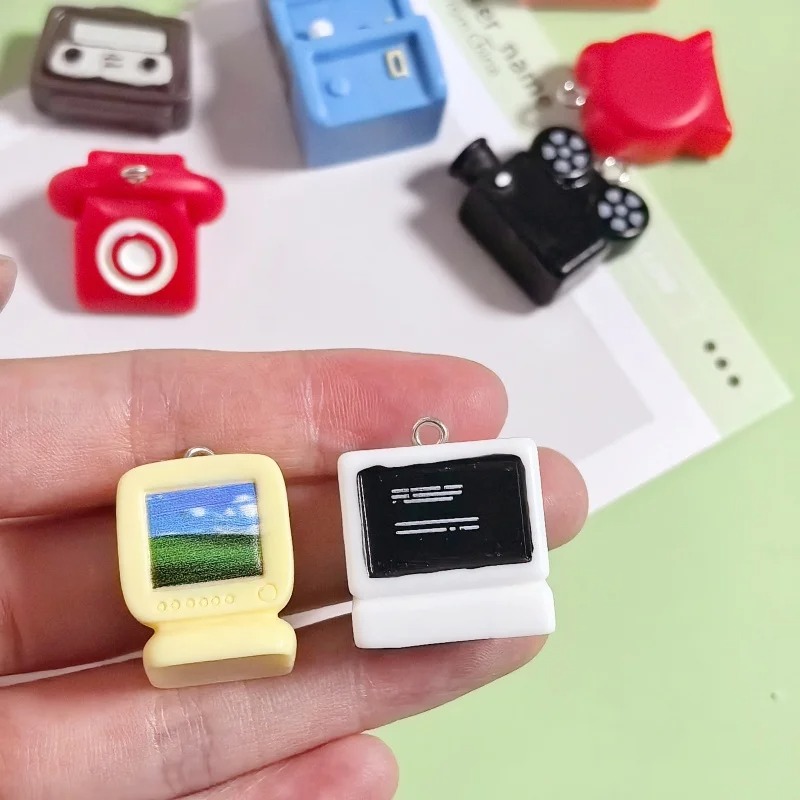 8pcs 3D Mini Computer Game Con - огляд і ціна Vintage Alarm Clock
