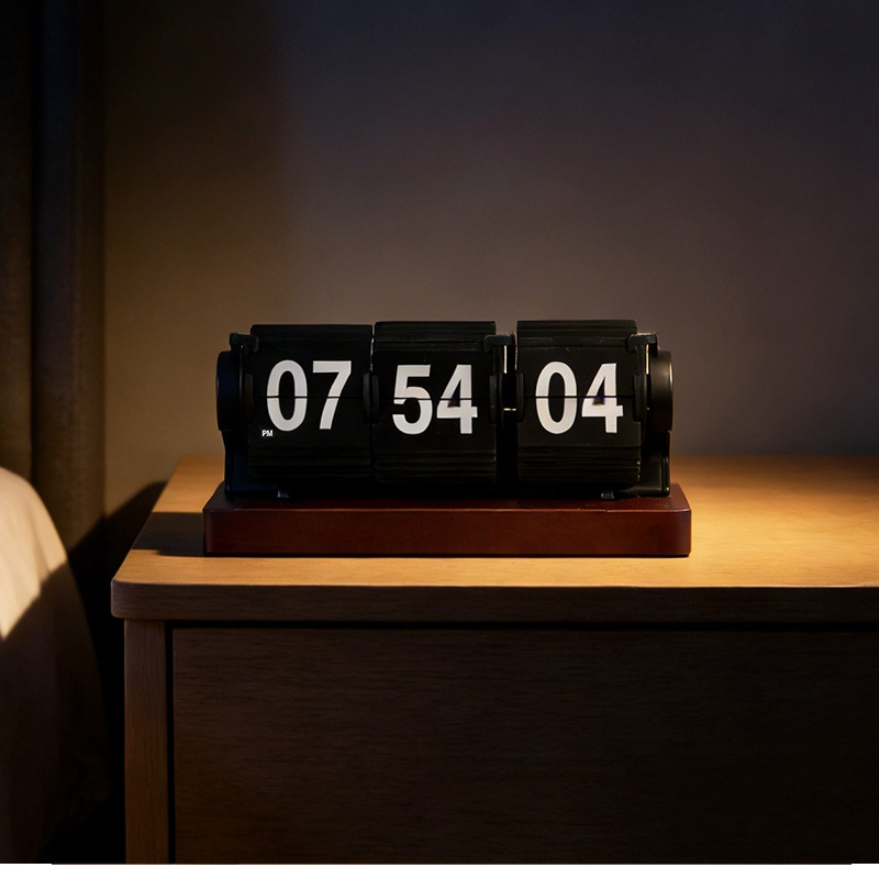 Vintage Wooden Desk Clock 3-Pa - огляд і ціна Vintage Alarm Clock