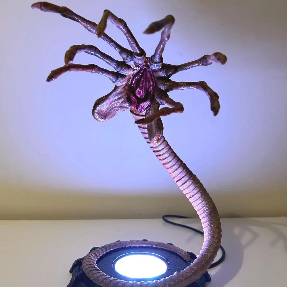 Alien Facehugger Lamp Nightlig - огляд і ціна Home Decor Lamp