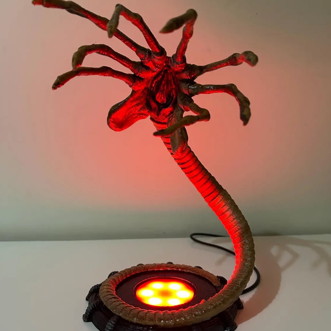 Alien Facehugger Lamp Nightlig - огляд і ціна Home Decor Lamp